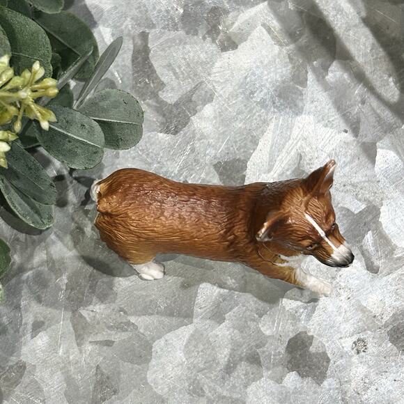 Breyer Reeves 1506 Pembroke Corgi Dog Collectible Tan Beige Toy Figurine 1999 2" - Picture 4 of 4